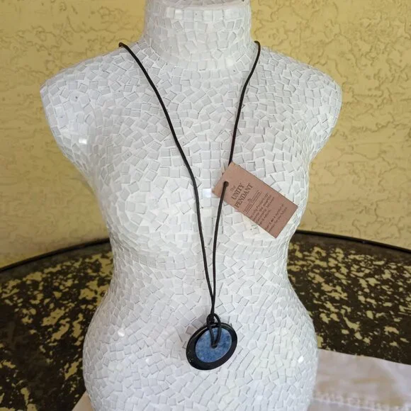 onyx and howlite necklace - Picture 4 of 13